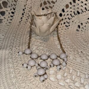 Elegant White and Gold Necklace